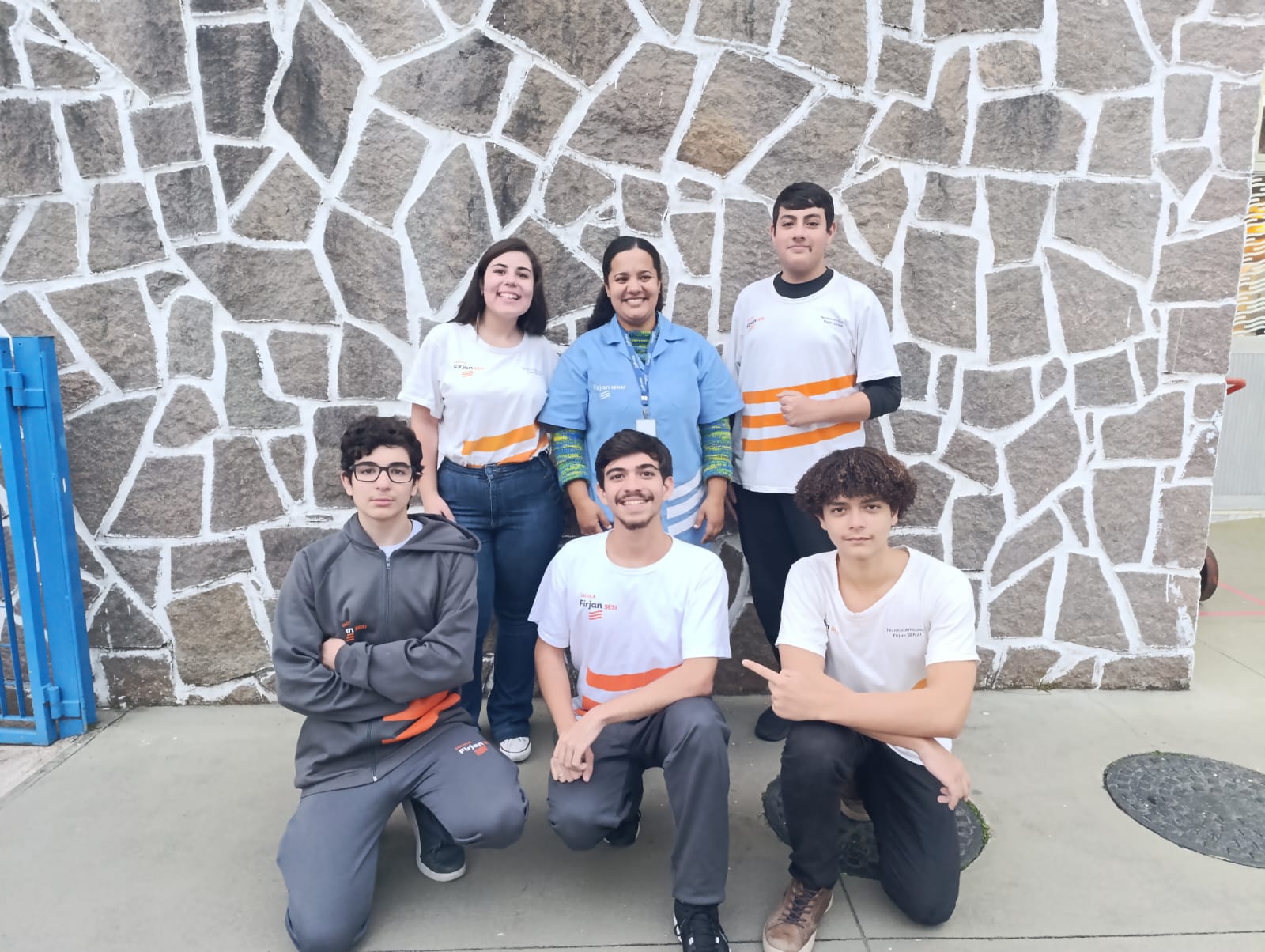 Foto do grupo de estudantes